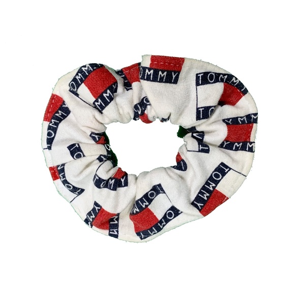 tommy hilfiger scrunchie